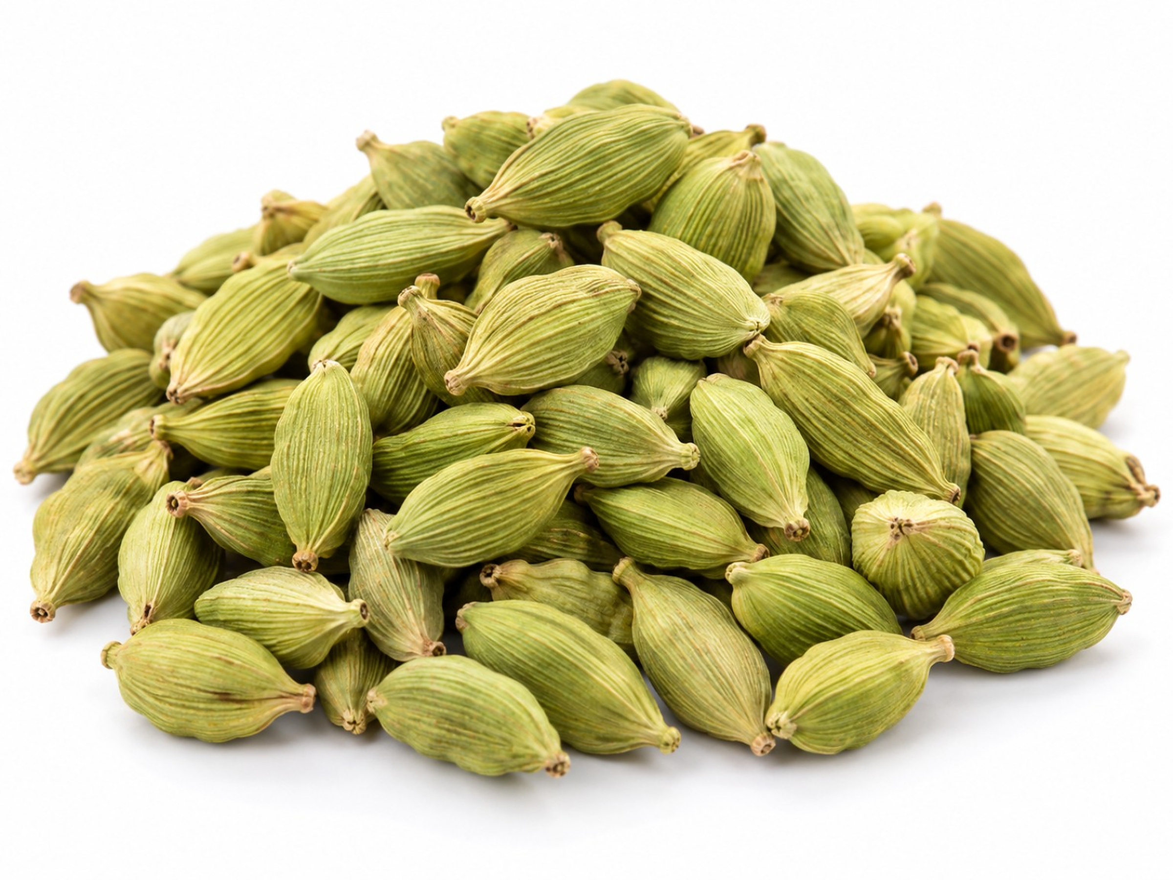 Green cardamom pods — dried, commercial grade, Kerala origin